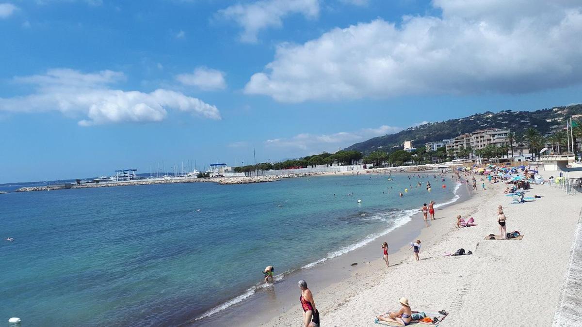 Safari Beach Golfe-Juan Exterior photo